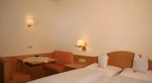 Hotel la Plaza, Забронировать Отель Отели Альта Бадия с парковкой, Парковка
