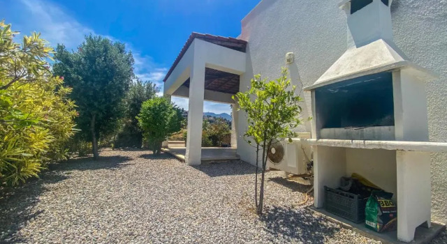 Вилла Sea Cliff villa, 4 beds, sleeps 2- 7, Free Wifi, Heated Pool option.