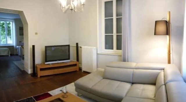 Chambre d'hôtes Montplaisir, Rezerwuj Pensjonat Hotele w Charente-Maritime z parkingiem, Parking