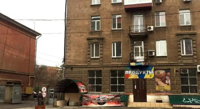Apartment On Karla Libnekhta 2b, Book Lejlighed Hoteller i Nikolayev med parkering, Parkering