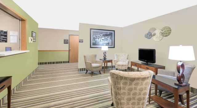 Super 8 by Wyndham Lisbon, Rezerwuj Hotel Lisbon Dakota Północna