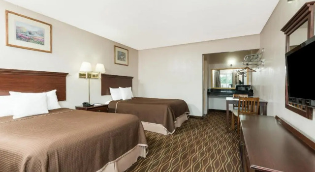 Standard Vierer Zimmer Howard Johnson by Wyndham Springfield