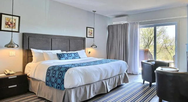 Двухместный номер Deluxe с балконом Hotel Lac Brome, BW Signature Collection