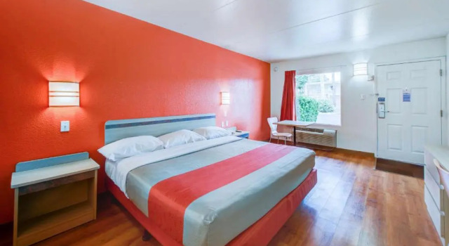 Двухместный номер Standard Travelodge by Wyndham Norfolk Airport