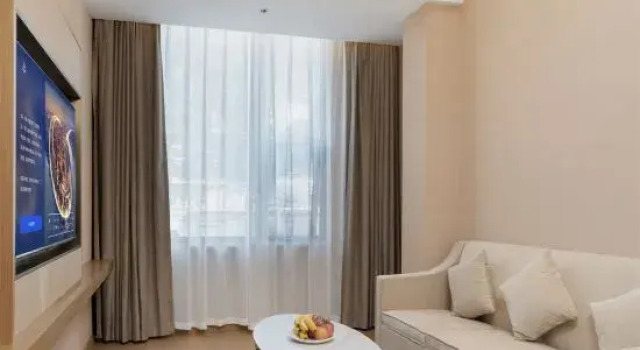 Люкс Deluxe Vienna Hotel (Hechi Tian'e Bus Station)