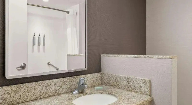 Одноместный номер Standard Courtyard by Marriott Evansville East