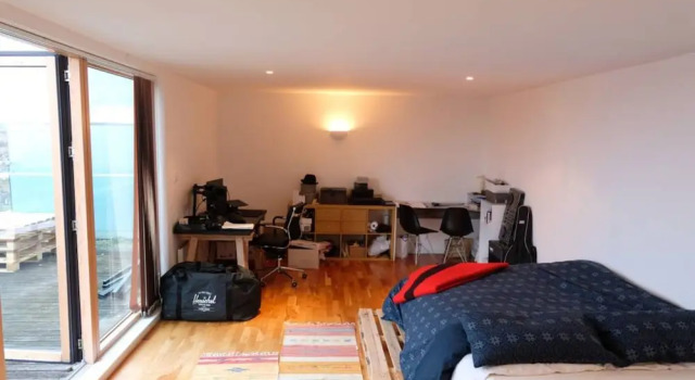 Stunning Apartment With Views Across London