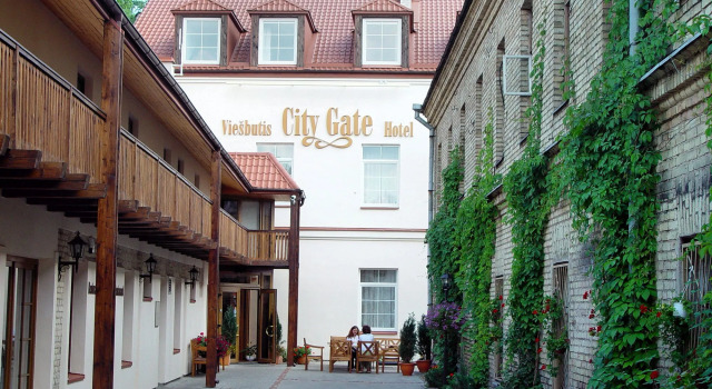 City Gate, Забронировать Отель Старый город Вильнюс, рядом с Костел Святой Анны