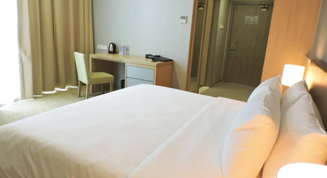 Hotel No.5