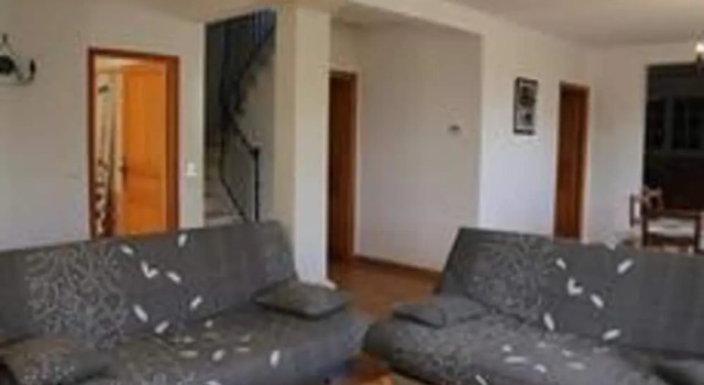 House With 3 Bedrooms in Saint-pierre-de-vassols, With Private Pool, E