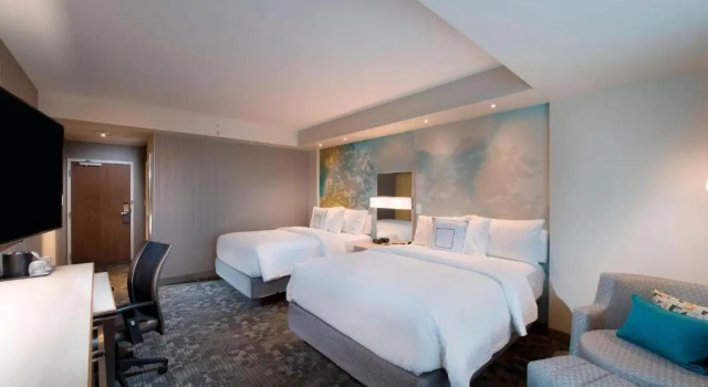 Четырёхместный номер Standard Courtyard by Marriott Atlanta Alpharetta/Avalon Area