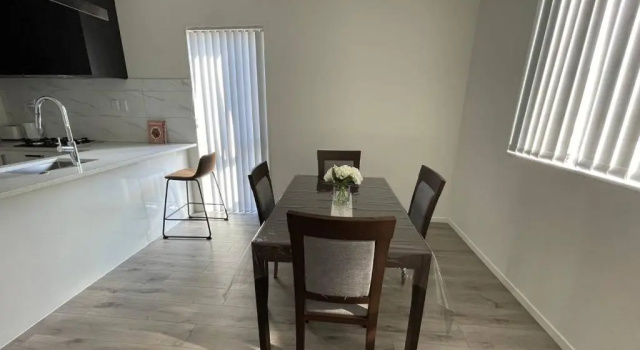 Коттедж 4 bedroom home fully furnished in Papakura, Auckland