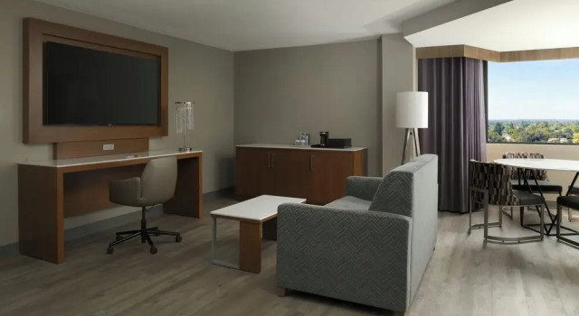 Четырёхместный полулюкс Sacramento Marriott Rancho Cordova