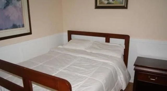 Amelie Bed and Breakfast, Varaa Hotelli Ottawa 
