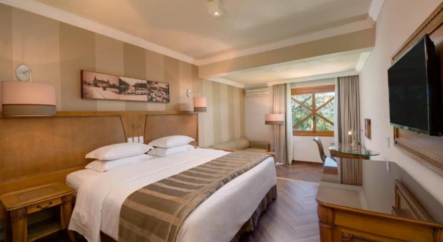 Трёхместный семейный номер Standard Wish Serrano Resort