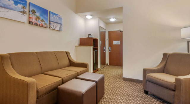 Двухместный люкс Comfort Inn & Suites Fort Myers Airport