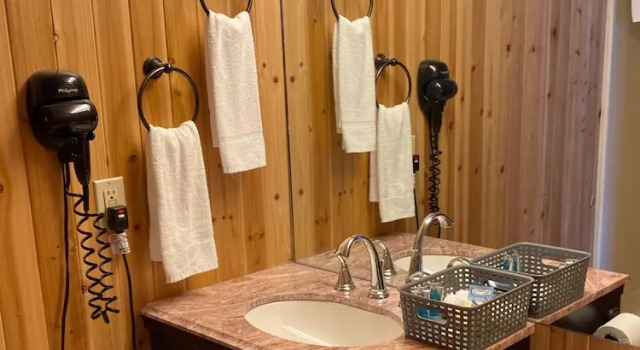 Двухместный номер Premium Grange Valley Lakeside Inn & Winery, formerly Memorytown.