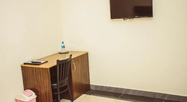 Люкс Deluxe Residency Hotels Enugu Independence Layout