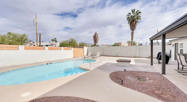 Коттедж Pool, Grill & Fire Pit: Pet-friendly Arizona Home