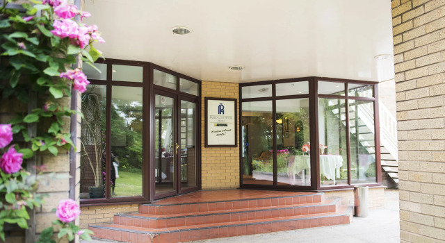 Paddington House Hotel, Book Hotel Warrington 