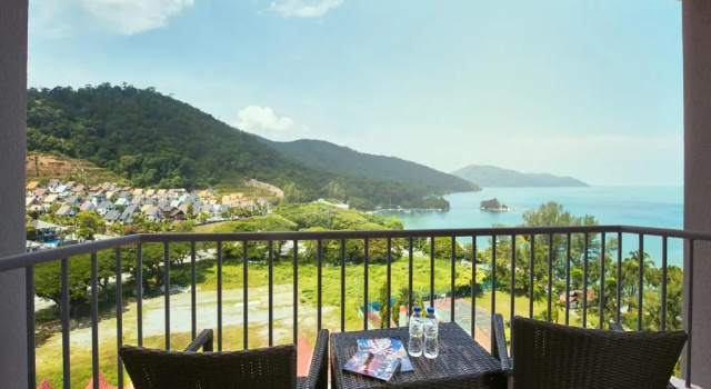 Двухместный номер Deluxe The Bayview Beach Resort
