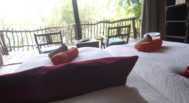 Шале Caprivi Houseboat Safari Lodge