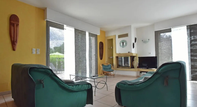 Stylish Holiday Home With Private Swimming Pool and Large, Enclosed Garden
