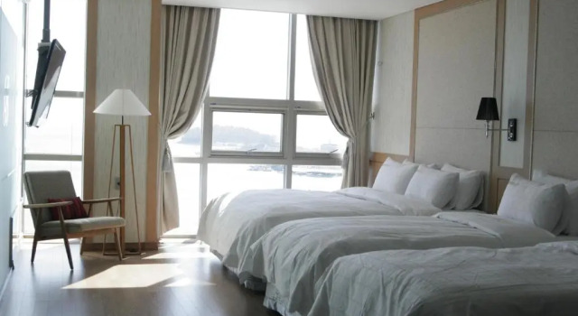 Семейный номер Premier с видом на море Benikea Hotel Yeosu