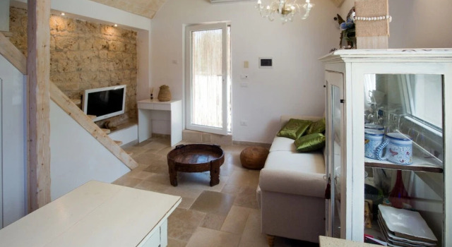 Lamia Tipica con Piscina, Book Hotel Hotels in Murgia with Parking, Parking