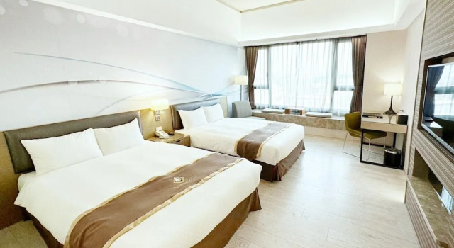 Четырёхместный семейный номер Standard Tsun Huang Hotel
