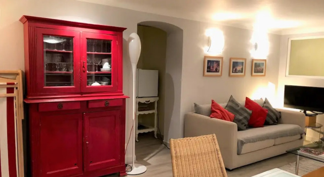 3P en rez de jardin d'un maison bourgeoise, Забронировать Отель Pointe Croisette 