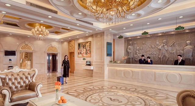 Vienna International Hotel Shenzhen Fuyong Exhibition Center Branch, Rezerwuj Hotel Hotele w Shenzhen z parkingiem, Parking