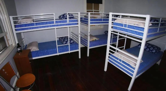 Кровать в общем номере (мужской номер) Geraldton Shoreline Lodge