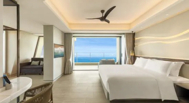 Люкс с 2 комнатами с видом на море Silver Sands Hotel By RìChū
