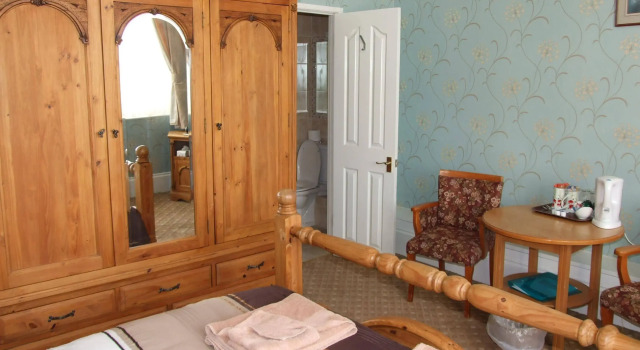 The Richwood and The Beirut Bistro, Book Pension Hoteller i Torquay med pool, nær Torre Abbey, Swimmingpool