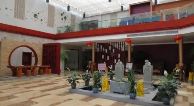 Lijiang Liyuan Hotel, Забронировать Отель Лицзян Юньнань, рядом с Улица Сквер-стрит Древнего города Даянь