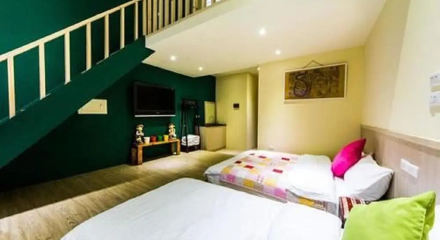 Семейный люкс Deluxe LITHO Hostel