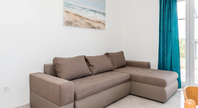 Stunning Apartment in Srima With Wifi and 2 Bedrooms