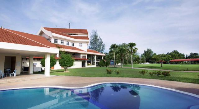 Kuala Terengganu Golf Resort, Rezervasyon Tatil Köyü Terengganu ucuz oteller