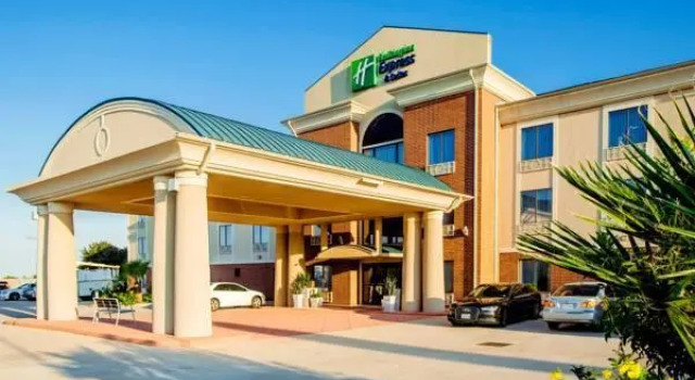 Двухместный люкс Deluxe Holiday Inn Express Hotel & Suites Waller by IHG