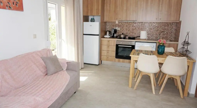 Апартаменты Seafront Apartment Kalamaki