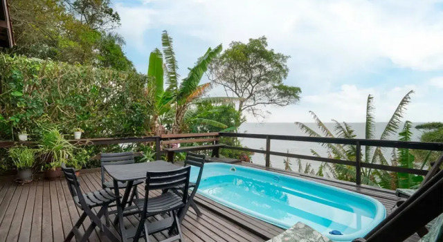House w/ Ocean View, Pool and Beach Access Ize0016