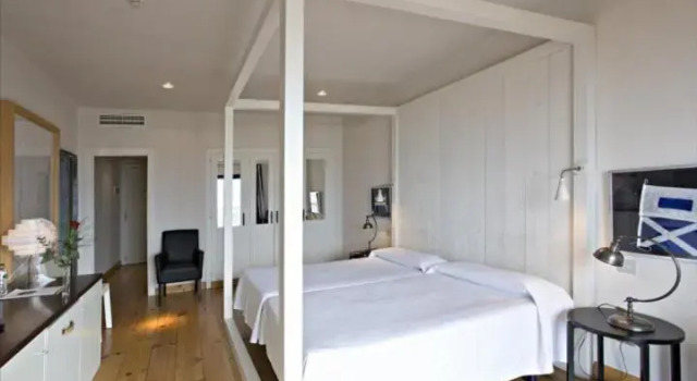 Трёхместный номер Standard с видом на море Hotel Trias