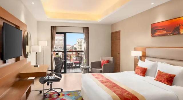 Двухместный номер Deluxe с балконом и с видом на город Ramada Encore by Wyndham Kathmandu Thamel