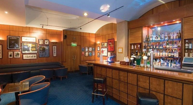 Holiday Inn City West, Забронировать Отель Отели Глазго с парковкой, рядом с Grosvenor Casino Glasgow, Riverboat, Парковка