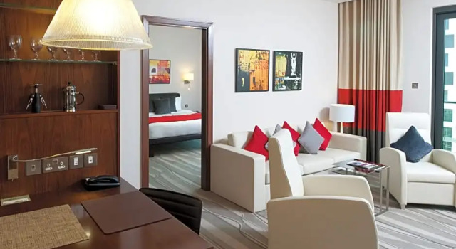 Двухместный люкс c 1 спальней с видом на город Отель Staybridge Suites Abu Dhabi Yas Island by IHG