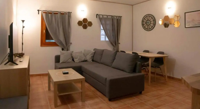 Apartamentos Erlueta, Book Apartment Hotels in Aragon with Parking, Parking