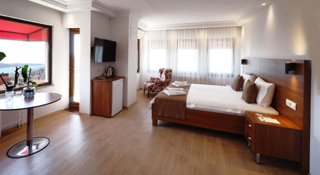Номер Deluxe Class Hotel Bosphorus With Jacuzzi