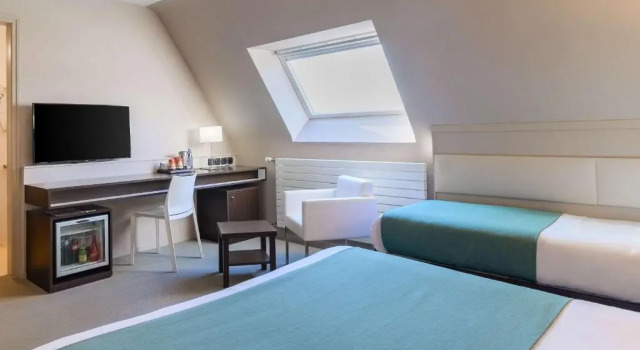 Четырёхместный номер Standard The Originals Boutique, Hôtel La Marébaudière, Vannes