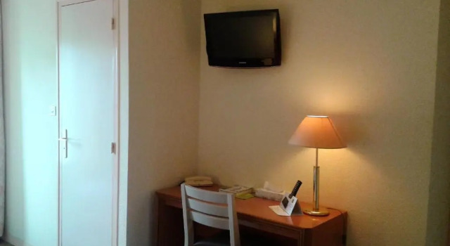 Трёхместный номер Standard с видом на улицу Hotel Restaurant Le Capricorne